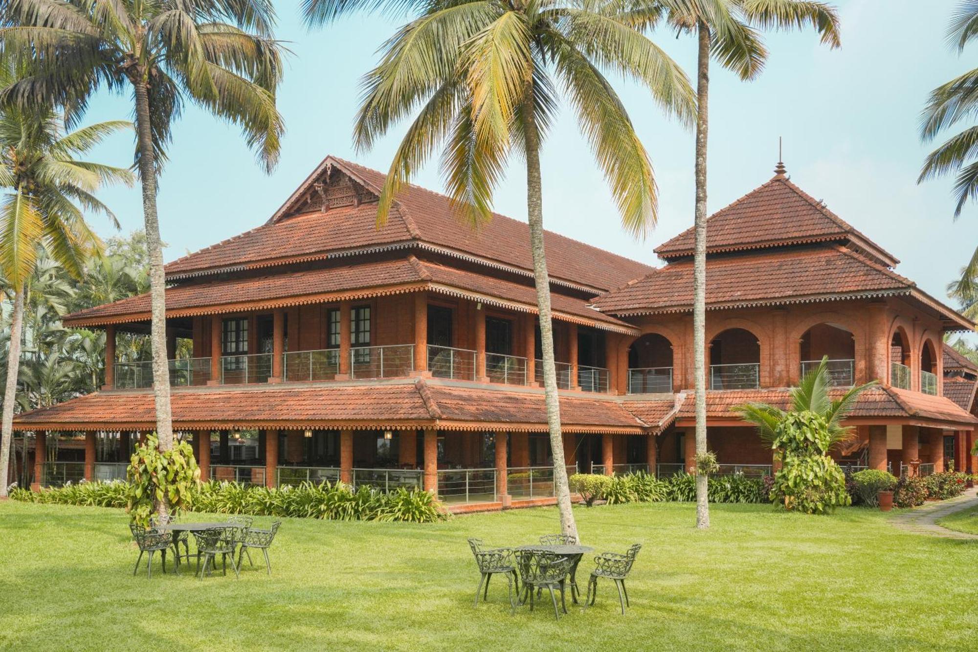 Lakesong Resort Kumarakom Exteriör bild