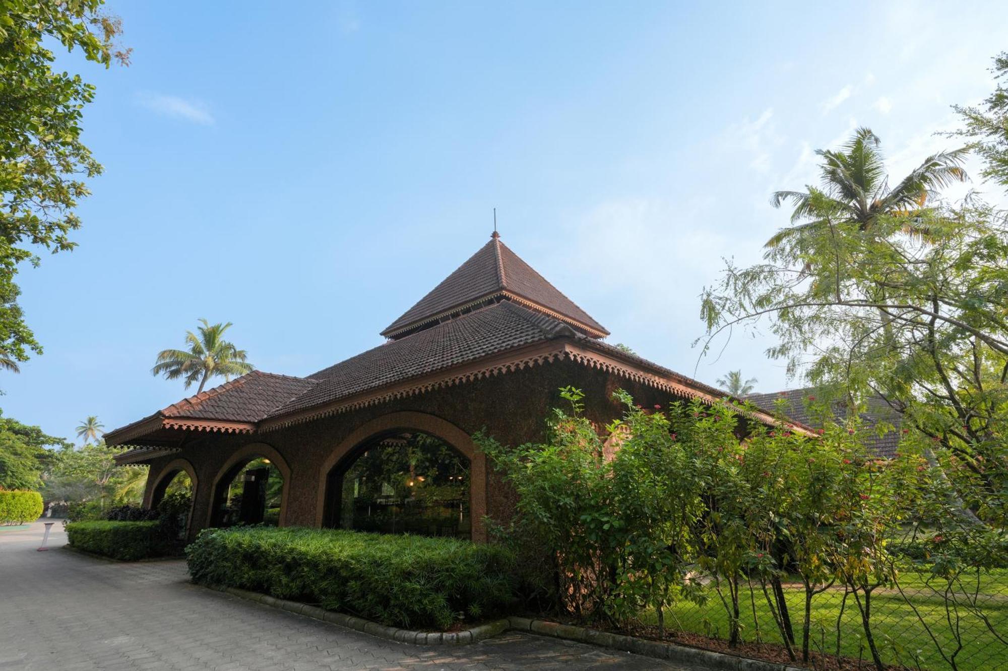 Lakesong Resort Kumarakom Exteriör bild