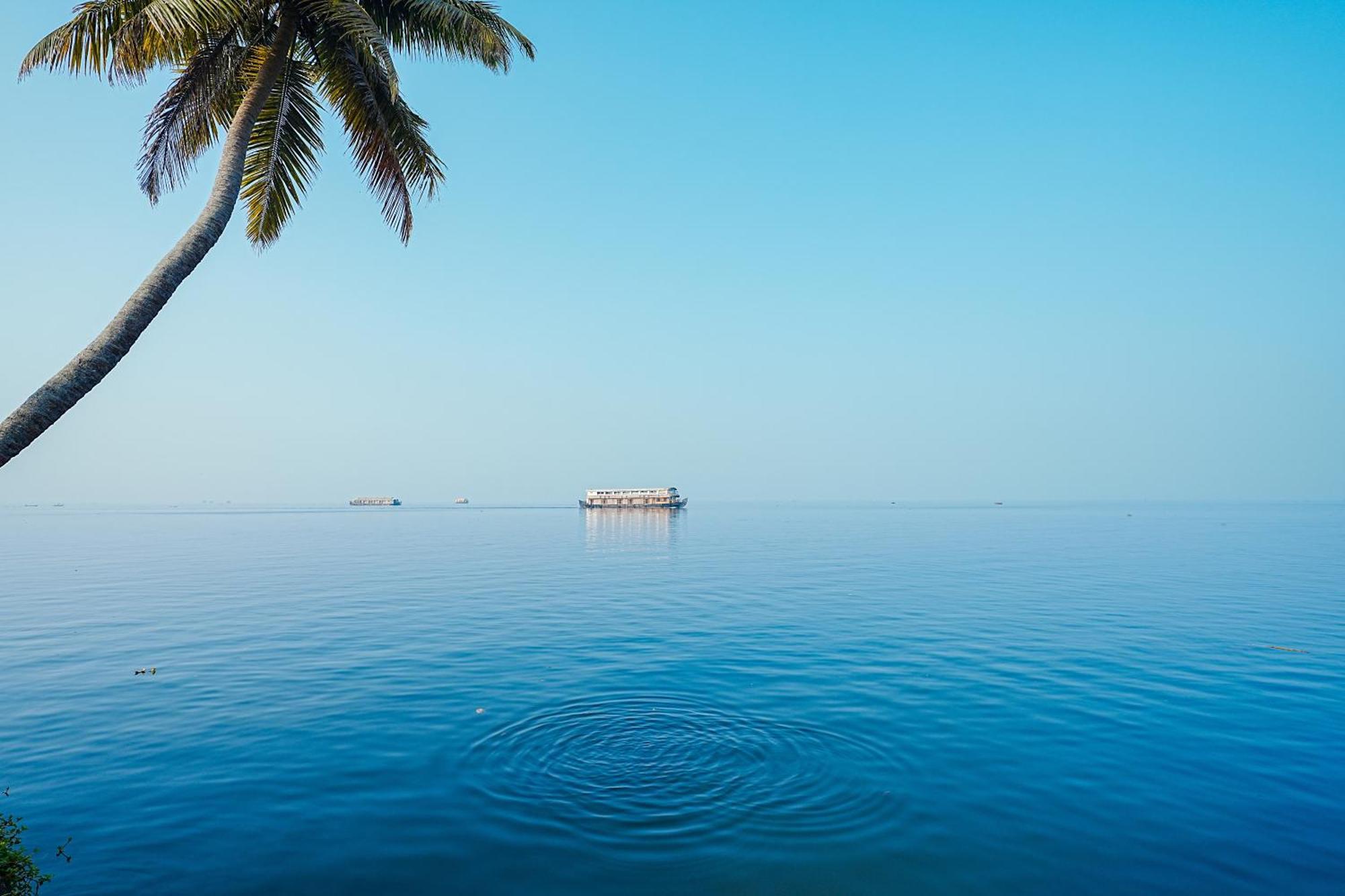 Lakesong Resort Kumarakom Exteriör bild