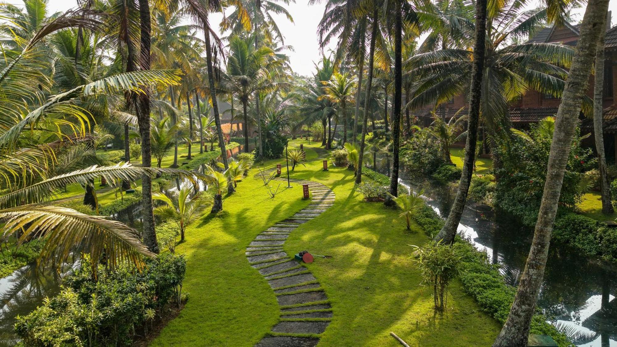 Lakesong Resort Kumarakom Exteriör bild