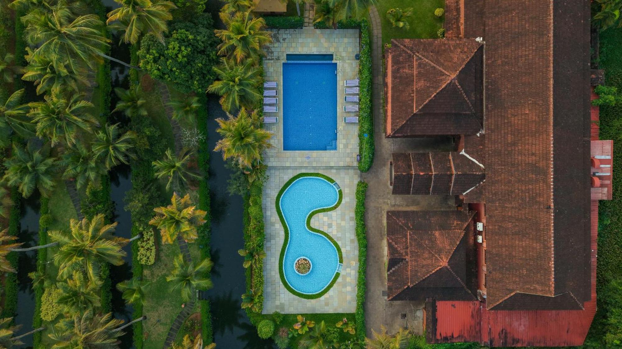 Lakesong Resort Kumarakom Exteriör bild