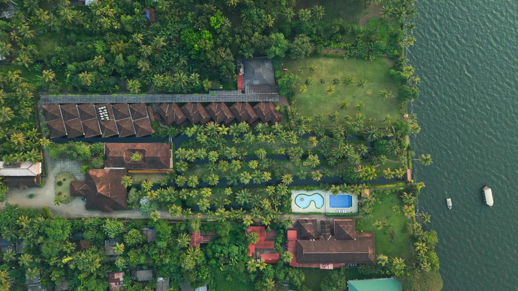 Lakesong Resort Kumarakom Exteriör bild